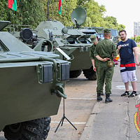 Праздничные мероприятия в парке Победы продолжаются
