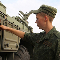 Расчёты ЗРК С-300 заняли боевые позиции