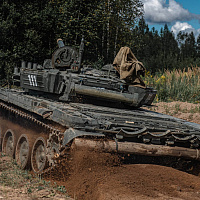 Курсанты Военной академии прошли обкатку танком