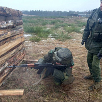 Учатся гвардейцы