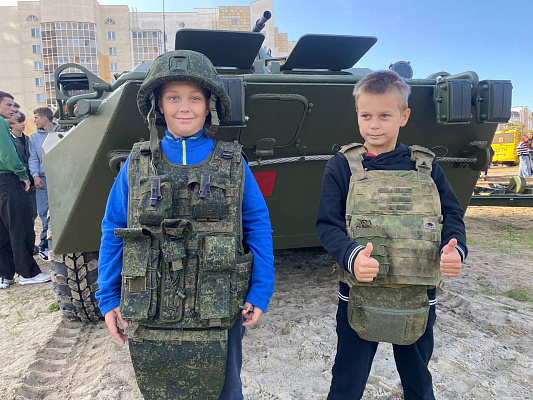 Военнослужащие 103 овдбр организовали выставку для жителей г. Гомеля