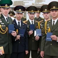 В звездный путь, офицеры!