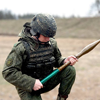 Занятия по боевой подготовке с военнослужащими