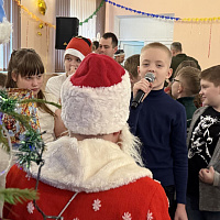 Гвардейцы подарили детям праздник