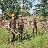 Белорусские военные помогают ликвидировать последствия стихийного бедствия в Лельчицком районе
