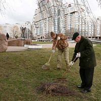 Воины-интернационалисты вышли на субботник 
