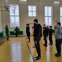 Особое внимание военно-патриотическому воспитанию