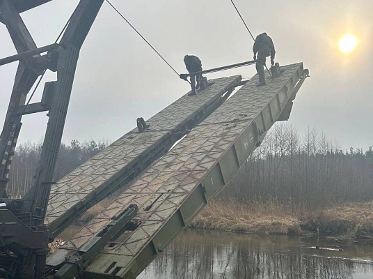 Полевой выход подразделения инженерного полка СЗОК