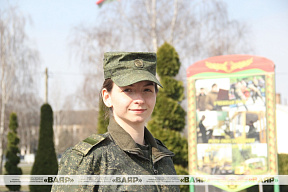 Мечтает об офицерских погонах