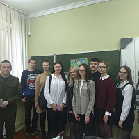 Военные связисты пришли в гости к школьникам 