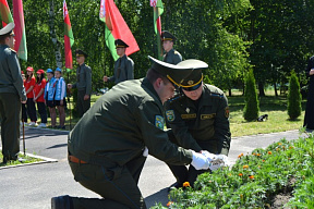 Увековечивая память Героев