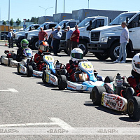 Торжественное вручение организационным структурам ДОСААФ новых грузовых автомобилей и автобусов