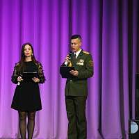 Слонимские гвардейцы подарили женщинам праздничный концерт