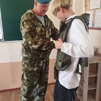 Представители военного комиссариата Гомельской области провели профориентационное мероприятие в школе