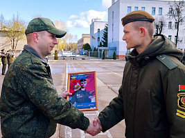 Торжественный митинг в 56 опс