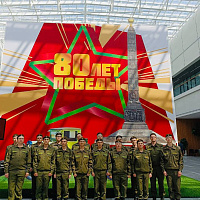 Военнослужащие 15 зрбр посетили выставку, посвященную 80-летию Победы