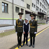 Военнослужащие 361 боо (ЦОВУ) поздравили школьников с Днём знаний