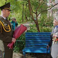 Барановичские авиаторы поздравили ветеранов