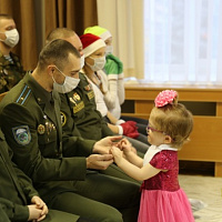 Праздник к нам приходит