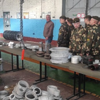 На экскурсию на 140-й ремонтный завод