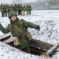 Совершенствуя ратное мастерство