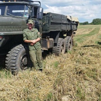 Военнослужащие продолжают оказывать помощь сельским труженикам в уборочной страде