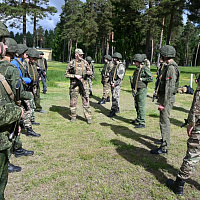 Продолжаются военно-полевые сборы со старшеклассниками