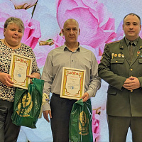 Военнослужащие Вооружённых Сил поздравили учителей с предстоящим праздником