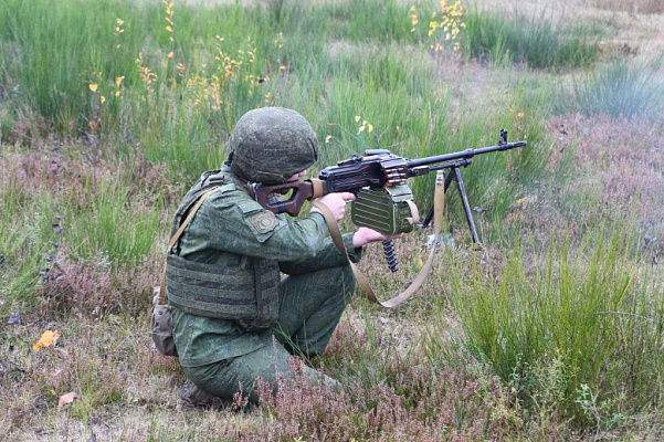 Гвардейцы выполнили упражнения контрольных стрельб