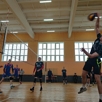 Чемпионат по волейболу набирает обороты