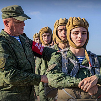Военнослужащие 38 одшбр выполнили прыжки с парашютом