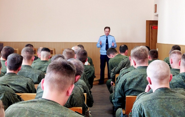 В рамках системы работы по поддержанию и укреплению воинской дисциплины