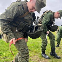 Занятие по огневой подготовке с военнослужащими 49 ртбр