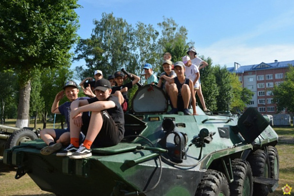 В гостях у брестских десантников