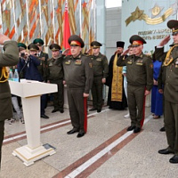 В звездный путь, офицеры!