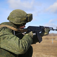 Взвод идет в учебный бой