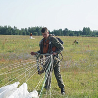 В лазури неба белеют купола