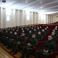 Новобранцы приступили к курсу начальной военной подготовки