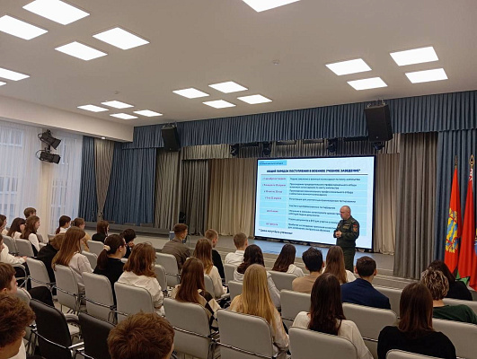 Профориентационную работу провел представитель военного факультета в БГАА