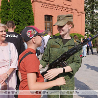  Курсанты военного факультета в Белорусском государственном университете произнесли слова клятвы на верность Родине