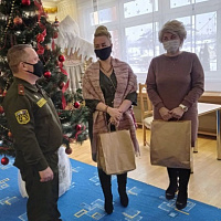 Дарите детям радость