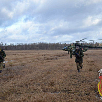 Гвардейцы – в тактическом десанте 
