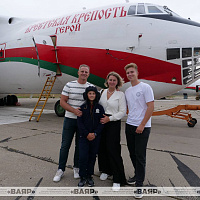 Знакомство с авиационной техникой и часы от Министра обороны: Ярослав Горелик побывал в 50 саб