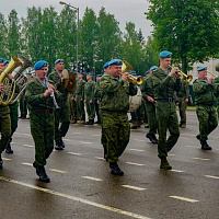 Церемония открытия испытания на право ношения нагрудного знака «Доблесть и мастерство»