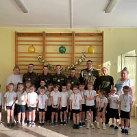 Военнослужащие 72 ОУЦ проводят мероприятия военно-патриотической направленности