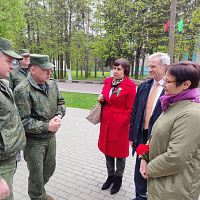 Средней школе № 186 города Минска Присвоено имя героя Советского союза 