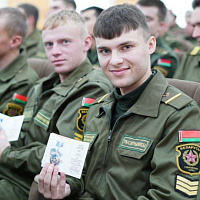 В 36-й дорожно-мостовой и 65-й автомобильной бригадах прошло чествование военнослужащих, увольняемых в запас