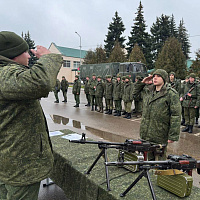 Торжественные ритуалы вручения оружия личному составу