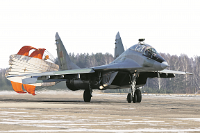 Экипажи многоцелевых истребителей МиГ-29 выполнили плановые полеты