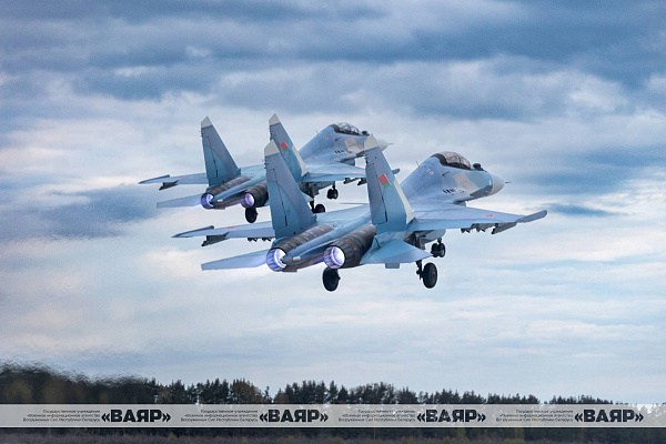 В 61-й истребительной авиационной базе в преддверии 75-летнего юбилея проходят плановые полёты